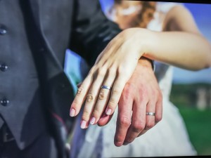Isabela White snubní prsteny z bílého zlata