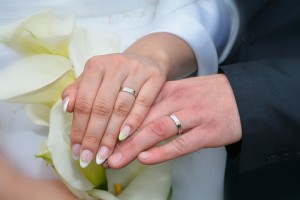 Arlen White snubní prsteny ze bílého zlata