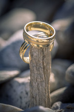 Nero Gold snubní prsteny ze žlutého zlata