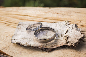Eliso White snubní prsten s kamínky