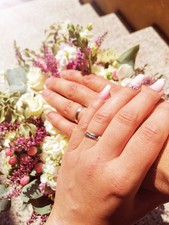Melia White snubní prsteny z bílého zlata