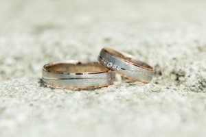 Lisa Colour RW snubní prsteny z bílého a červeného zlata