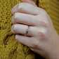 Adéla White  krásny zásnubný prsteň z bieleho zlata