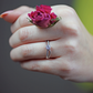 Paloma White  zaujímavý zásnubný prsteň z bieleho zlata