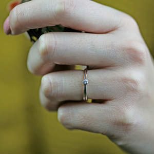 Joni Colour RW - zásnubný prsteň z bieleho a červeného zlata