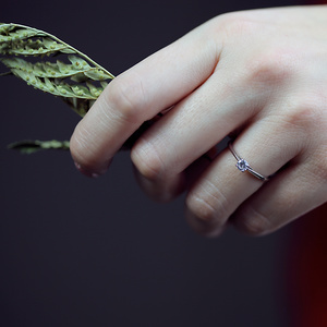 Leona White  - zásnubný prsteň z bieleho zlata