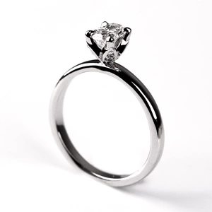 Gloro W Briliant - krásny zásnubný prsteň z bieleho zlata s briliantmi